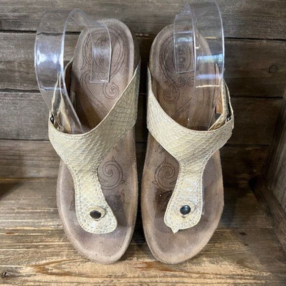 Womens Taos Scale Print Leather Comfort Thong T-Strap Sandals Size 9-9.5 M‎ GUC - Picture 3 of 6